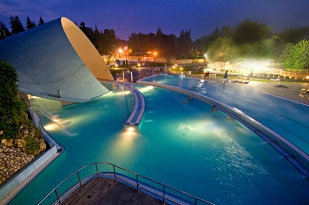 Alfa Hotel & Wellness Miskolctapolca Экстерьер фото